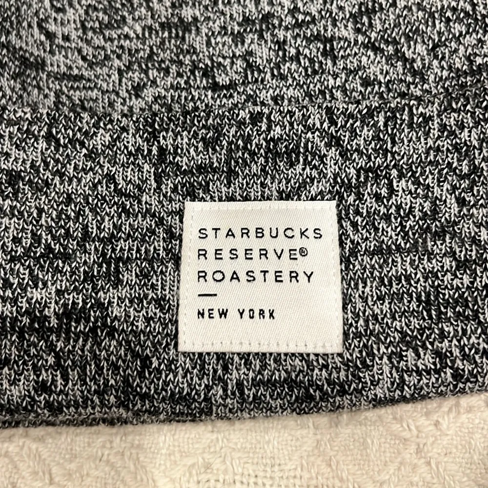 Starbucks New York beanie - Image 2
