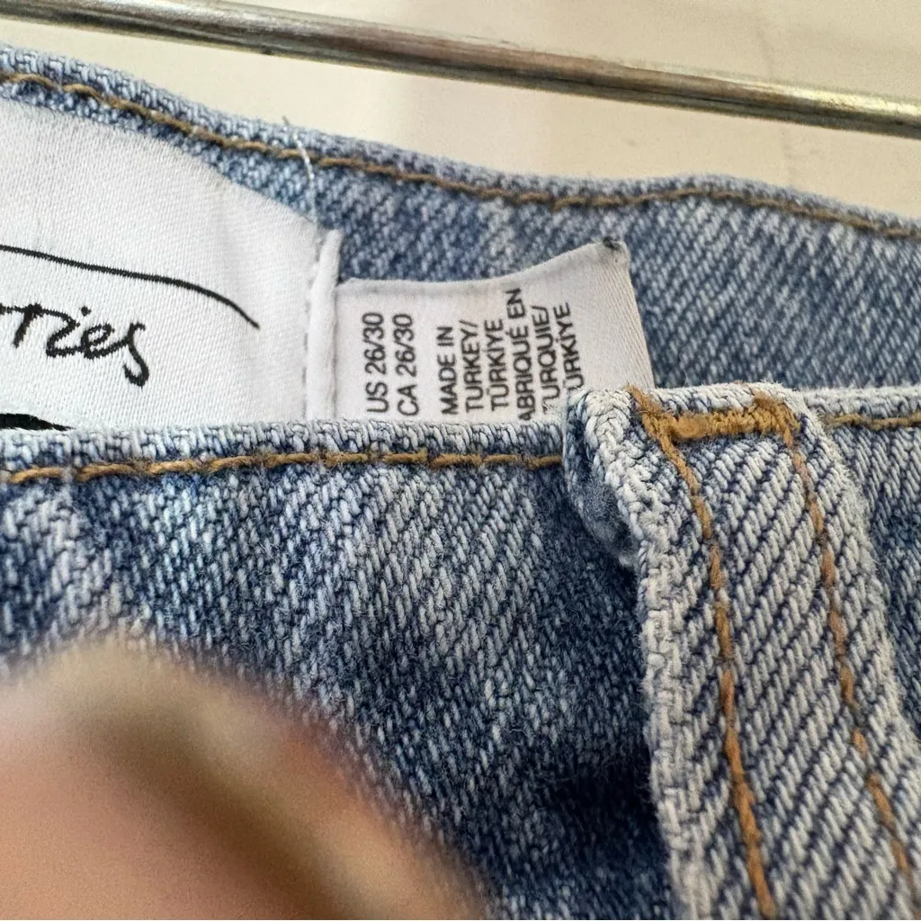 & Other Stories Favorite Cut High - Image 6