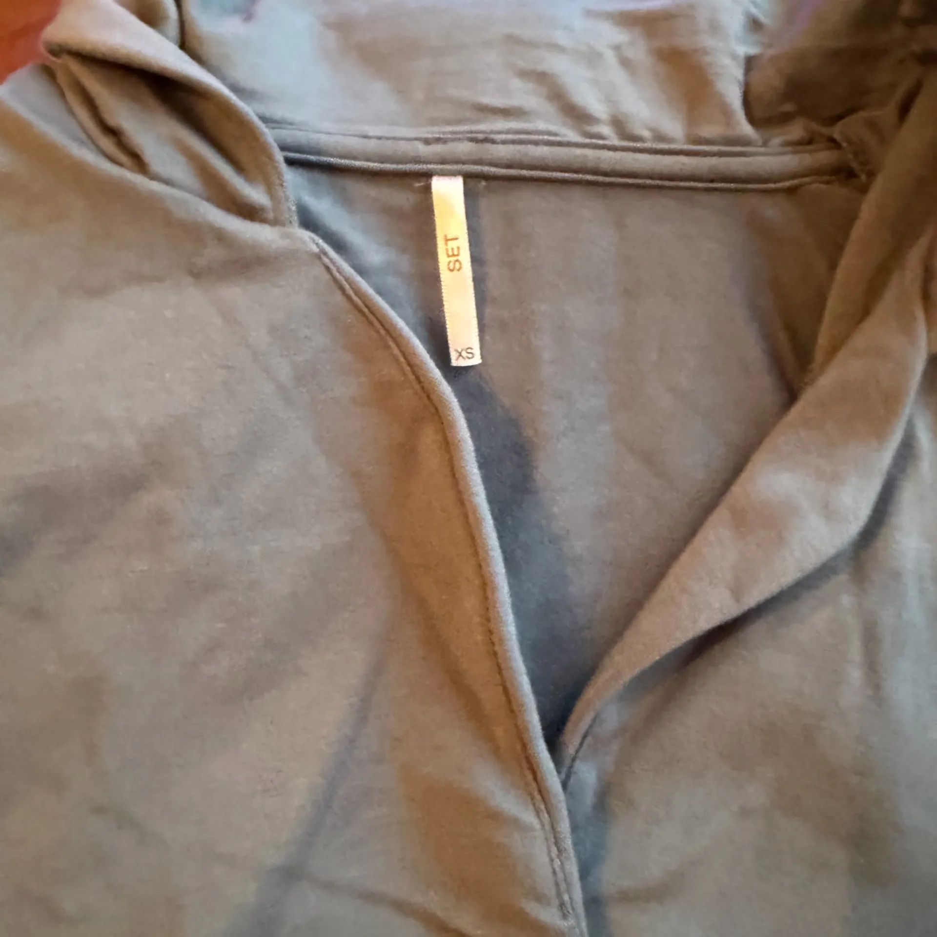 Set Active  button up sleep shirt - Image 2