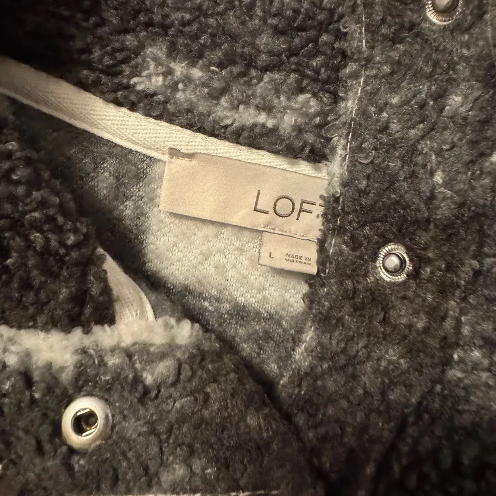 like new Sherpa quarter button - Image 4