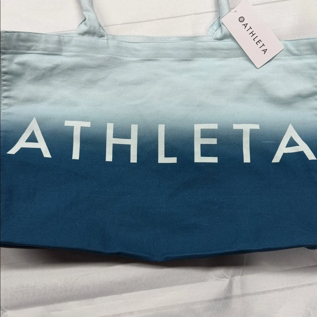 Athleta NWT Ocean Blue Ombre Large Canvas Gym Travel Beach Tote Bag - Image 5