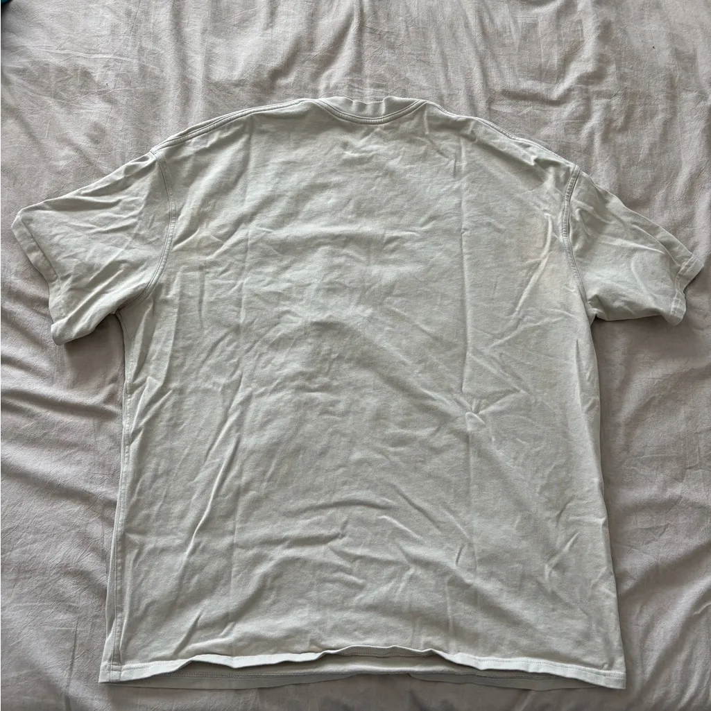 Lululemon  Heavyweight Cotten Tee - Graphic - Image 3