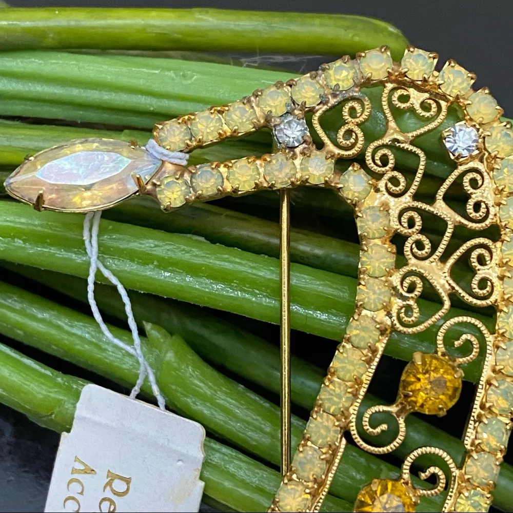 Vintage Regency Accessories Gold - Image 3