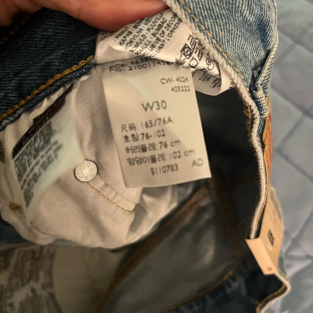 Levi's 501 Womens Denim Shorts NWT Size 30 - Image 5