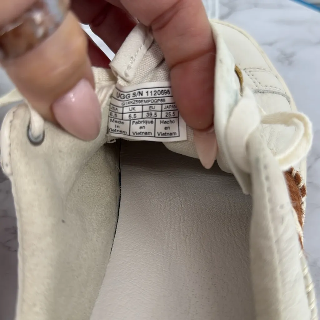 UGG Dinale Sneaker‎ Lace Up White Mesa Sand Cow Print Leather Casual Sz 8.5 US - Image 8