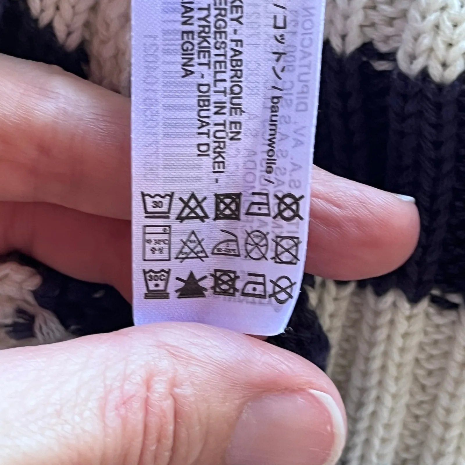 Zara Women's Navy And White Striped Cropped Distressed Sweater Size S - Image 9