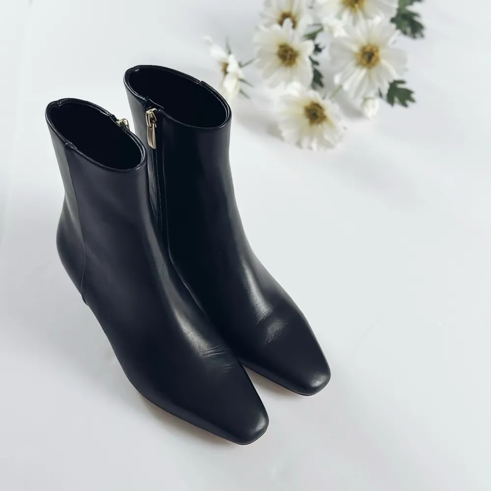 NEW Nordstrom Arazio Kitten Heel Bootie Black - Image 4