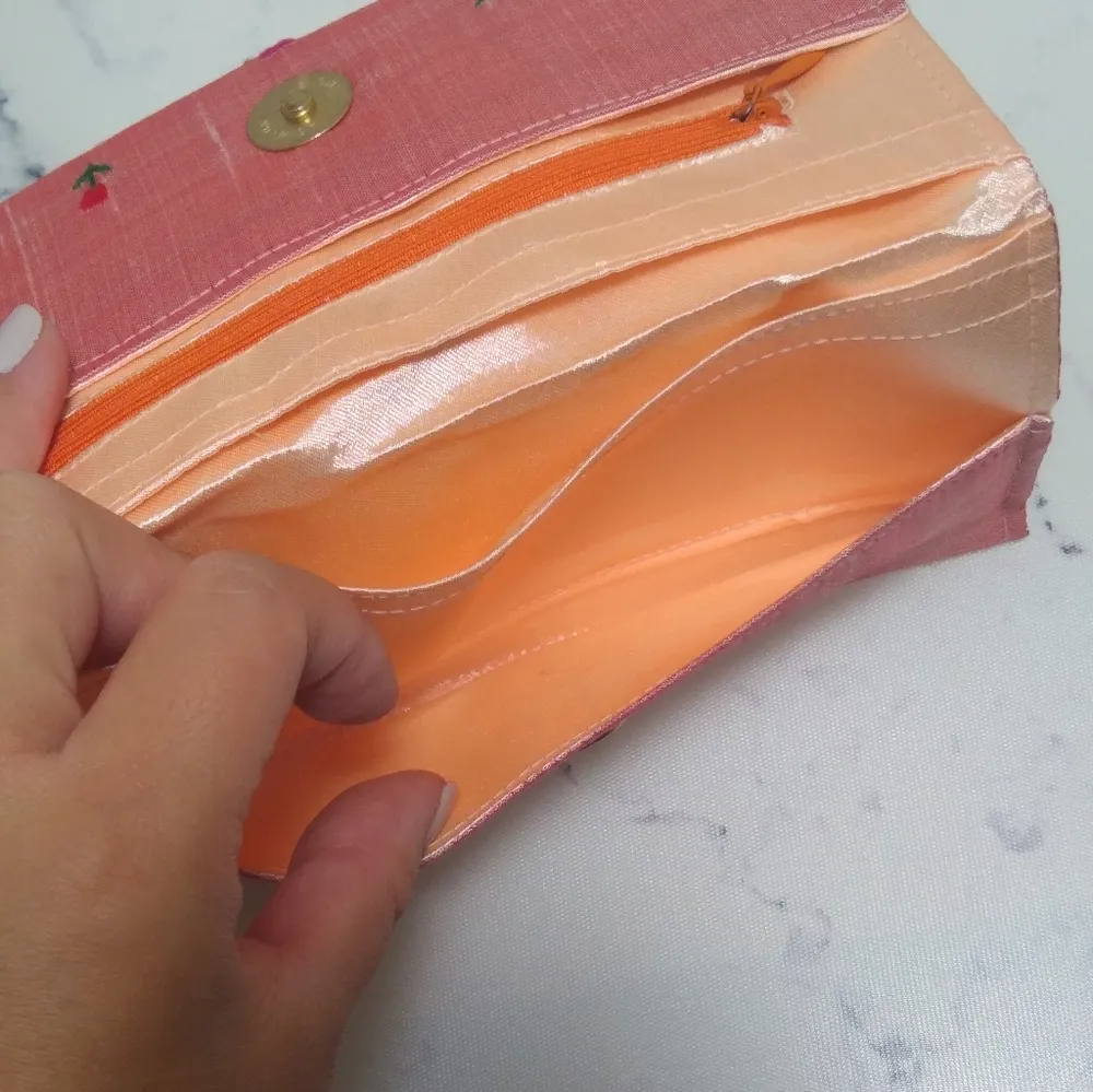 Embroidered Silk Pink Wallet - Image 4