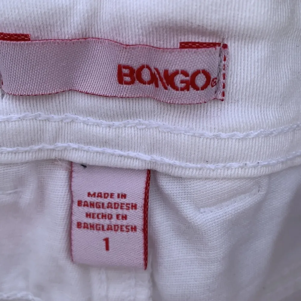 Bongo  size 1 white shorts - Image 3