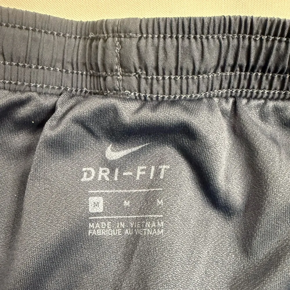 Nike Gray Athletic Shorts Lightweight Moisture-Wicking - Image 3