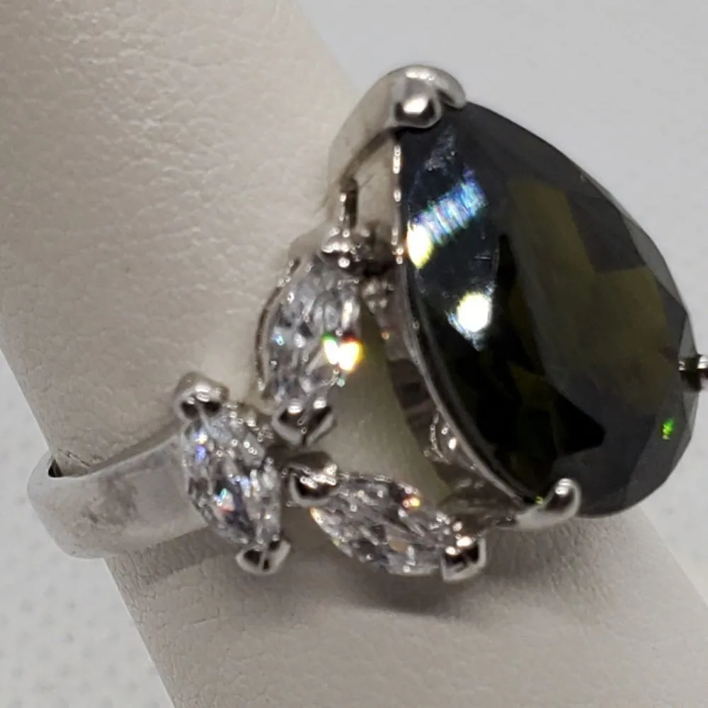 Sterling Silver FAS Ring with Large Green Stone & 6 Clear Stones Green - Image 3