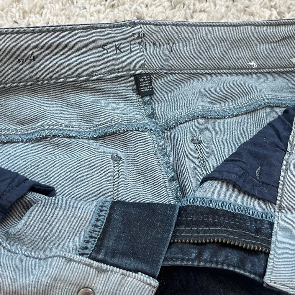 White House Black Market Skinny Jeans Distressed Sequin Mid Rise Blue Size 4 - Image 6