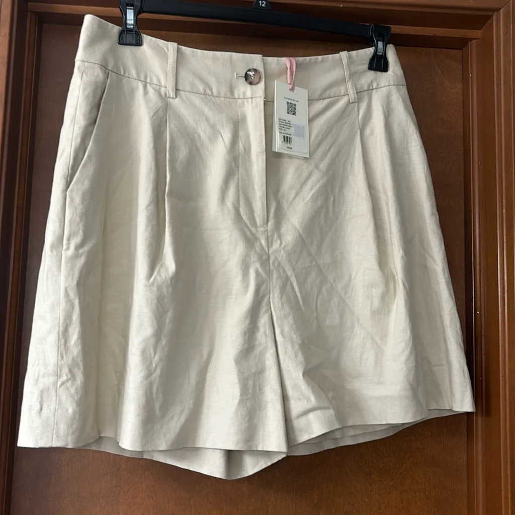 Alex Marie Reina Stretch Linen Mid Rise Pleated Front Shorts - Image 3
