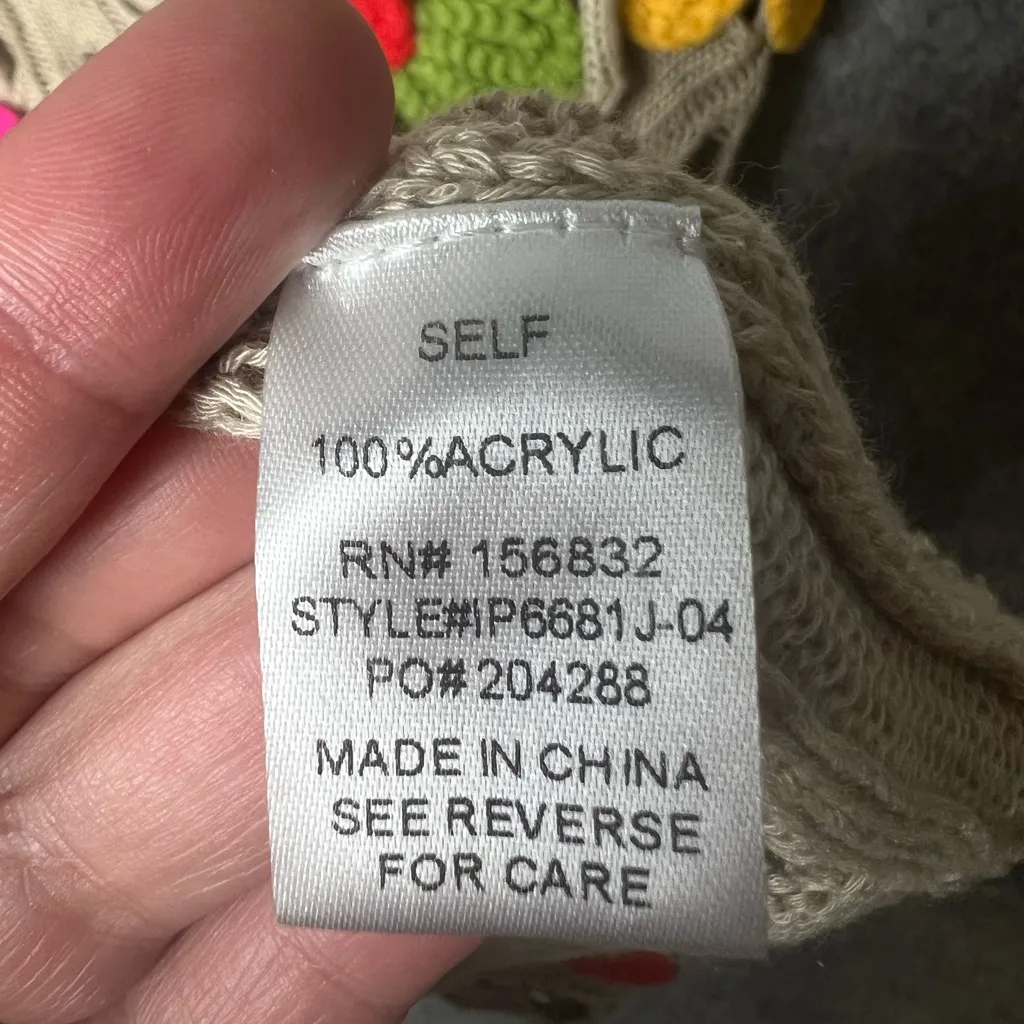 BiBi Woman Size Small Boho Perforated floral‎ appliqued oversize Sweater oatmeal Tan - Image 3