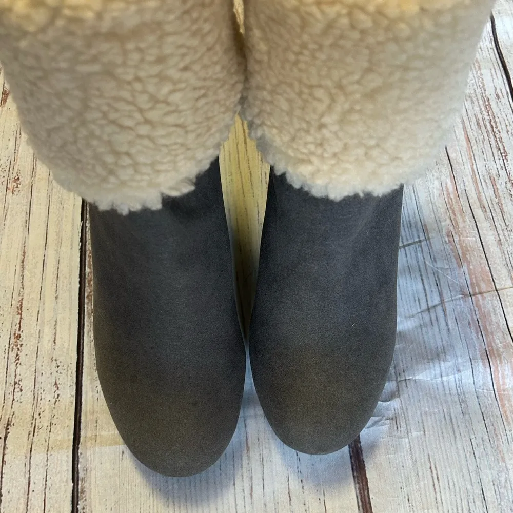 NEW! Just Fab Wedge Grey Booties w White Faux Fur Trim - size 7 - MSRP $59.95!! - Image 6
