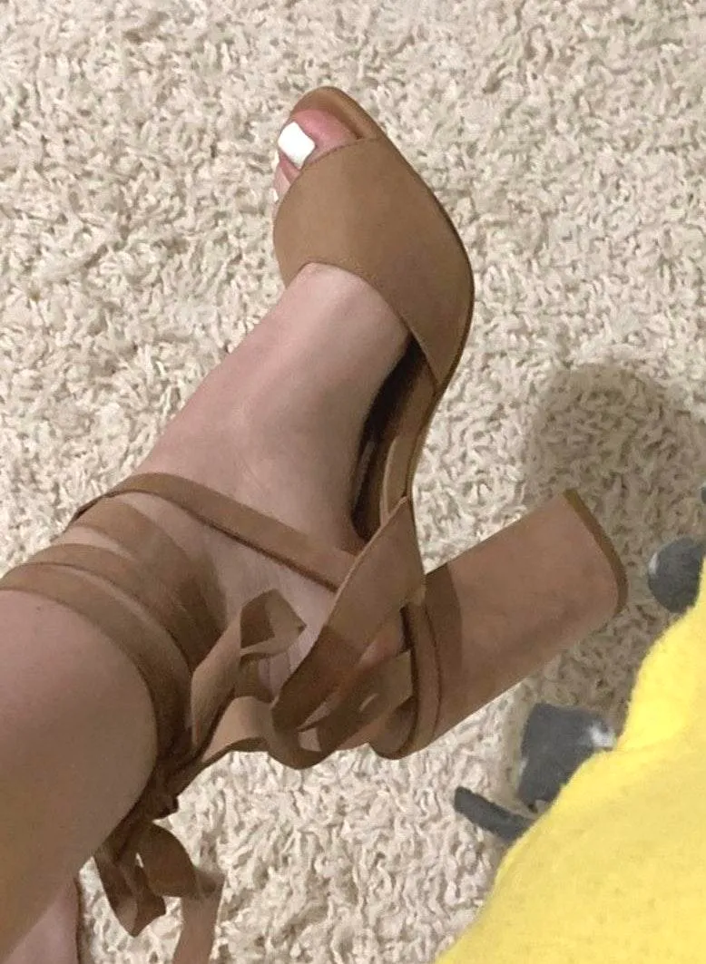 Kenny Camel Tie Up Sandals 7.5 - Image 2