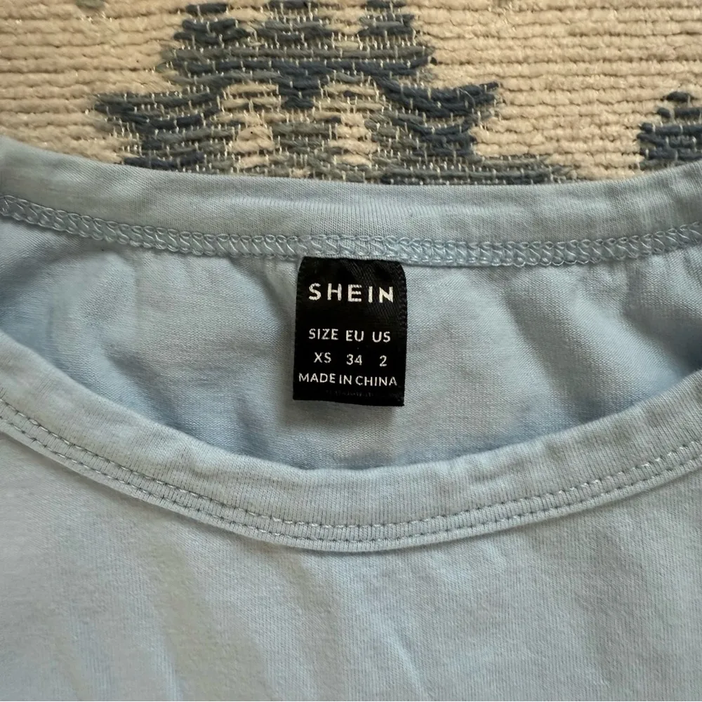 SheIn Blue Muscle Tee Crop Top - Image 2