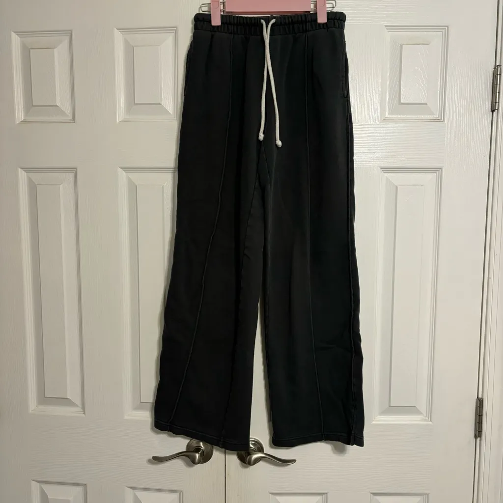 Aerie Low Rise Grey Skater Sweatpants - Image 2