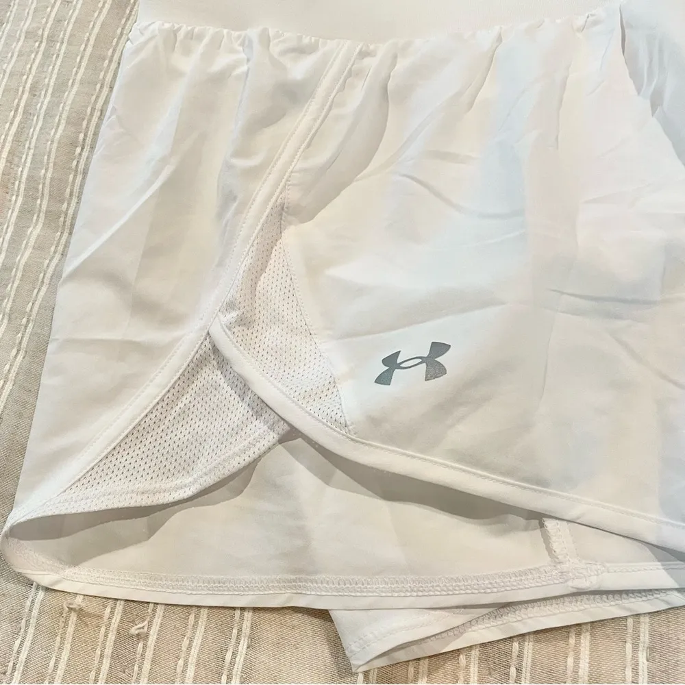 Fly By 2.0 Activewear Shorts in White Large NWT - Image 6