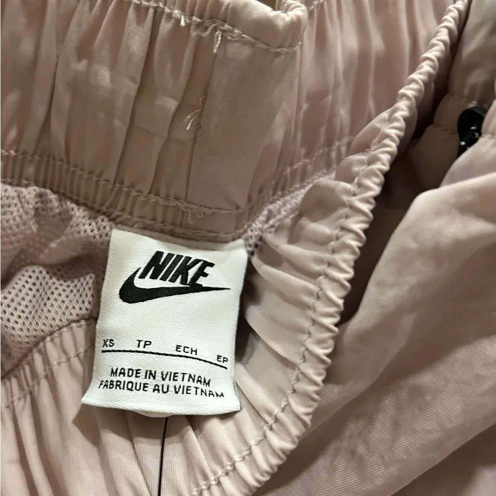 Nike Women’s Nylon Essential Lavender Woven Shorts Style D6247208 MSRP 52.00 NEW - Image 7