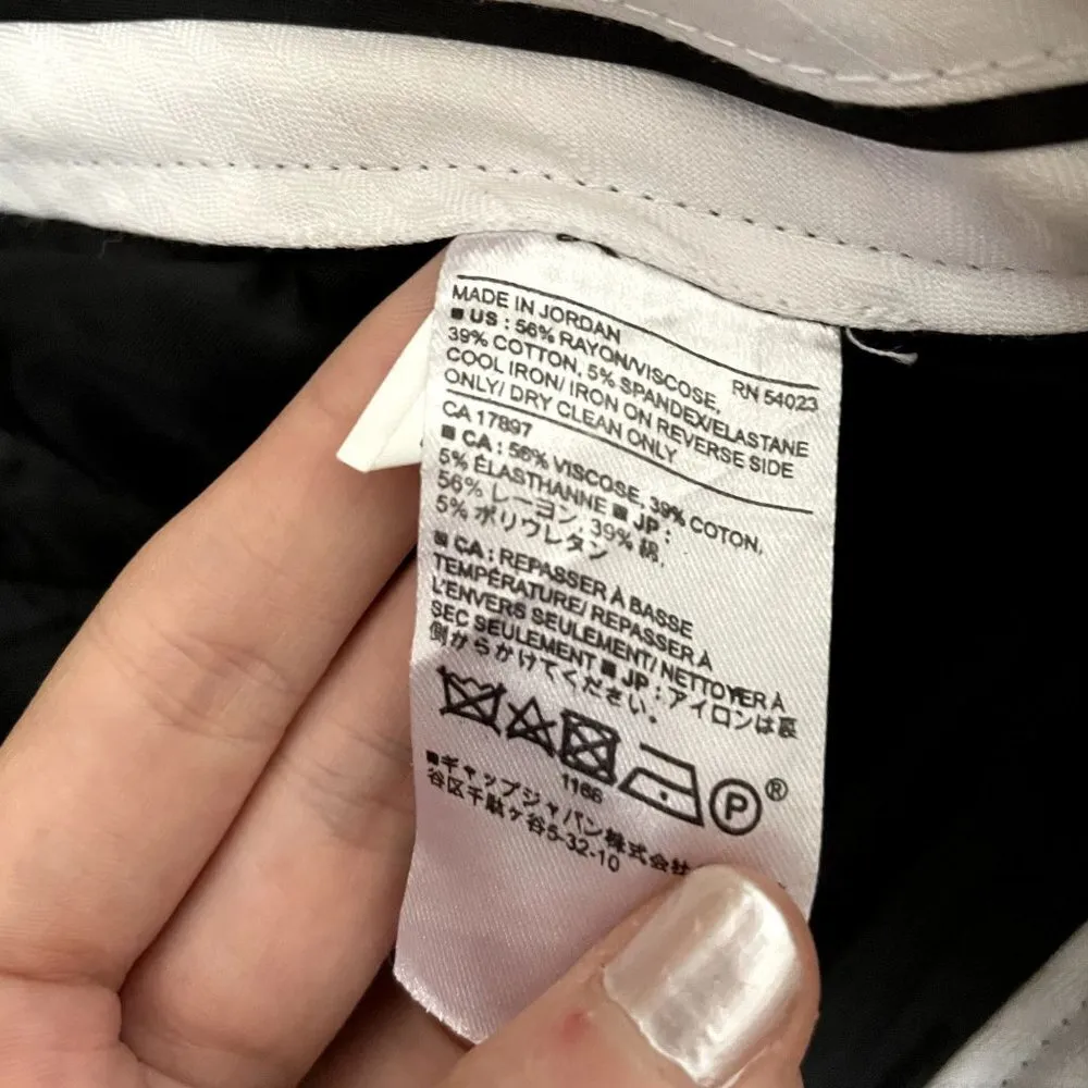 Banana Republic black dress pants business casual trousers rayon, cotton, pocket - Image 4