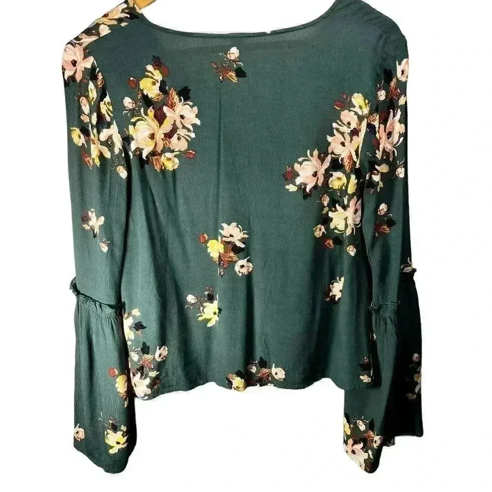 BP.‎ Green Floral Flare Sleeve XS - Image 2