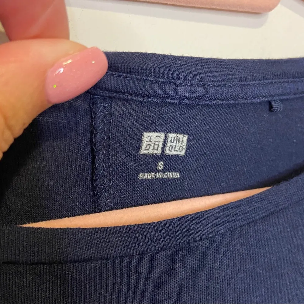 uniqlo navy blue picket tshirt size small - Image 2