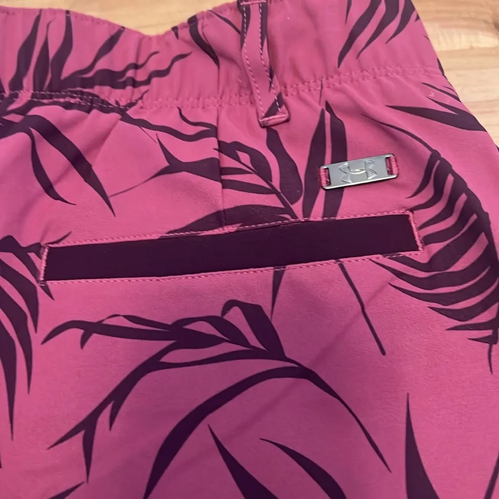 Under Armour Women’s Pink Quartz 9” Golf Shorts - Image 6