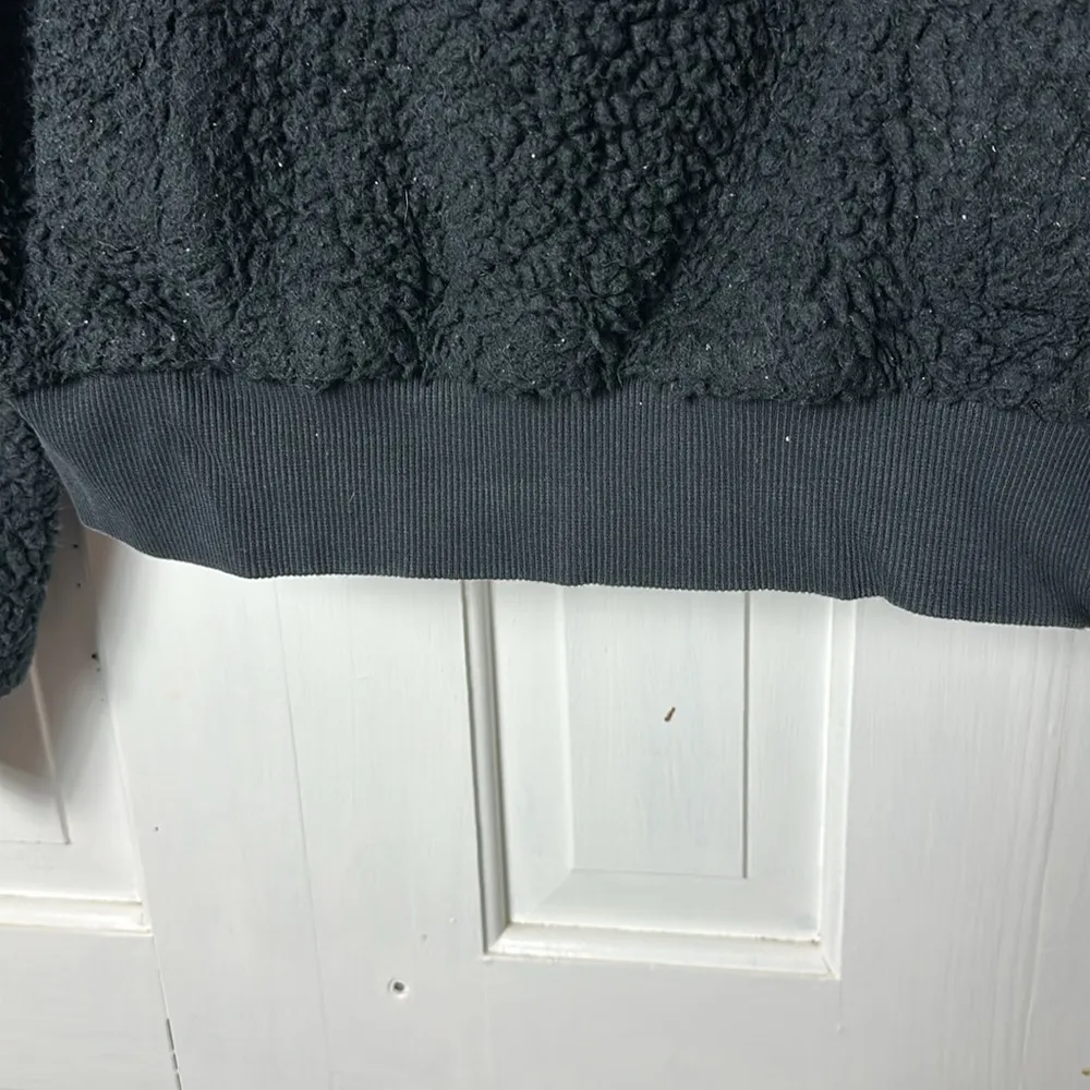 Lululemon quarter zip Sherpa hooded kangaroo pocket Size 4 - Image 4