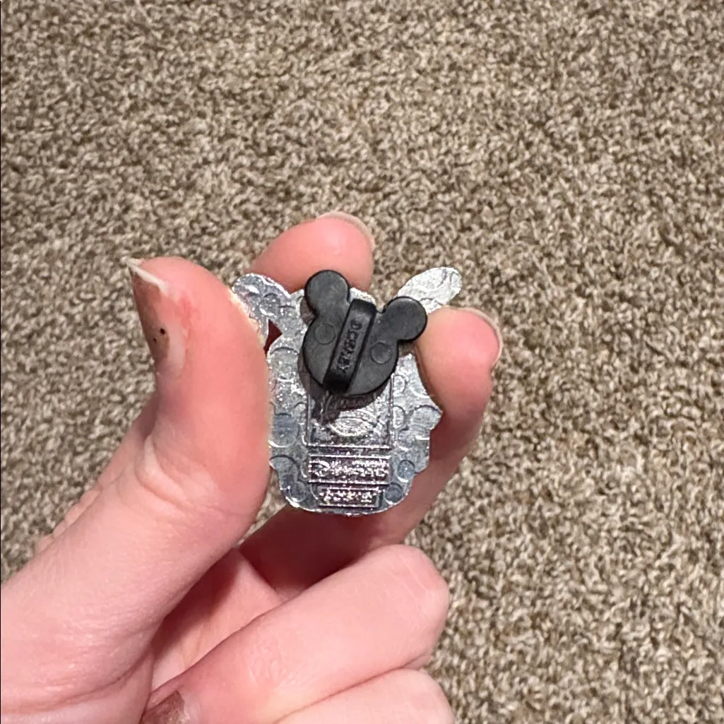 Disney Pluto Cupcake Authentic Disneyland trading pin Yellow and Green Pin - Image 2