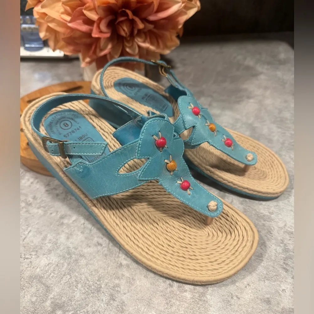 Faded Glory Malibou Women's Sandals, Size 8. - Image 2