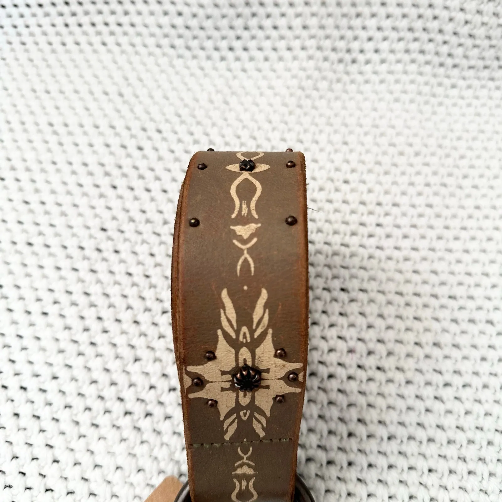 Lucky Brand Tan Tattoo Graffiti Print Brass Studded Loop Grunge Rocker Belt XS/S - Image 3