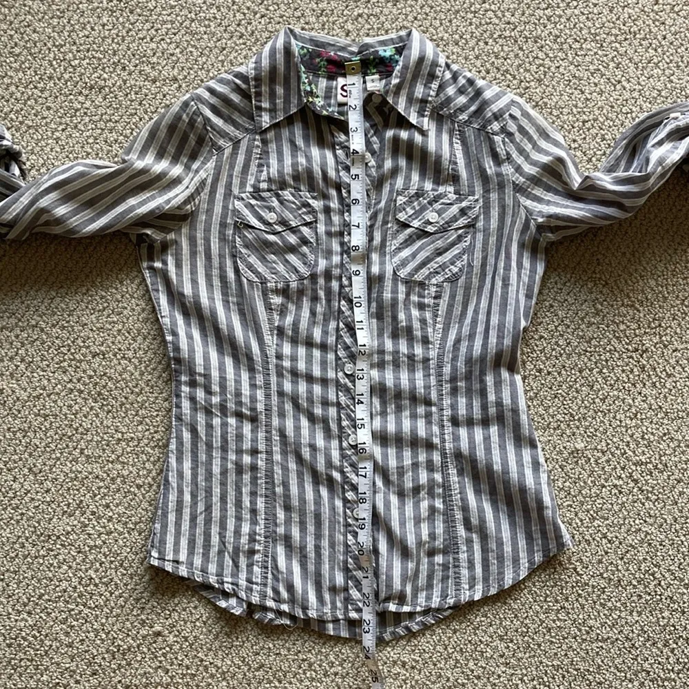 SO Striped Button Down Shirt 100% Cotton Work Top Oxford Fitted Size Small EUC - Image 5
