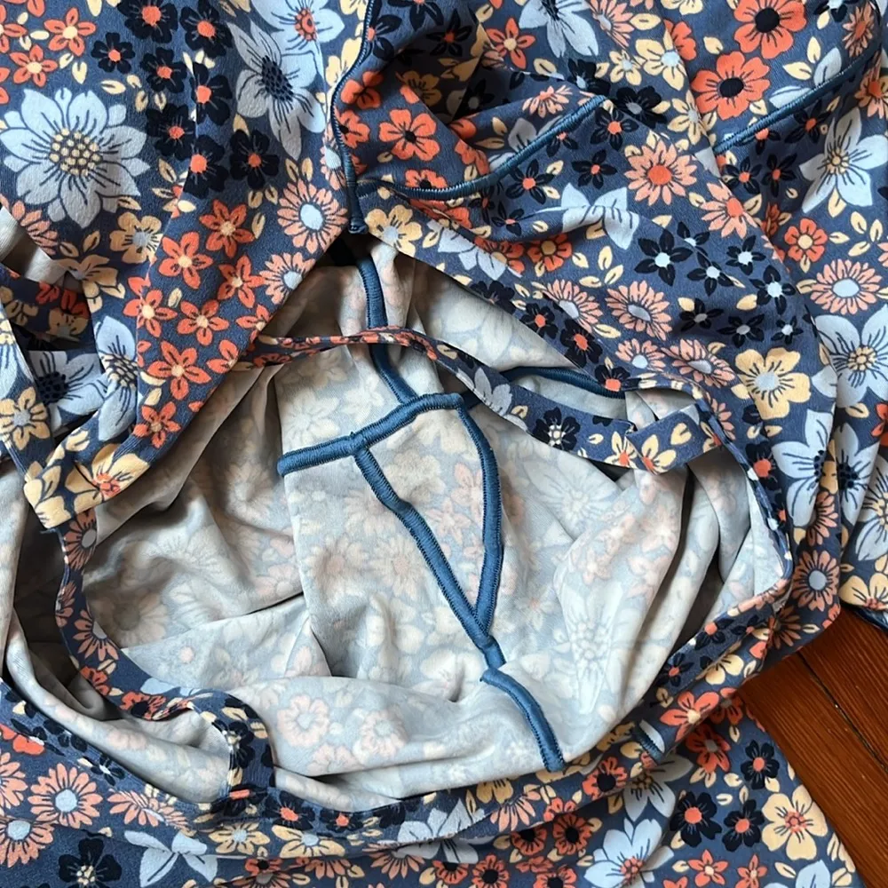 Offline by  Floral Criss Cross Back Onesie Sz XL - Image 10