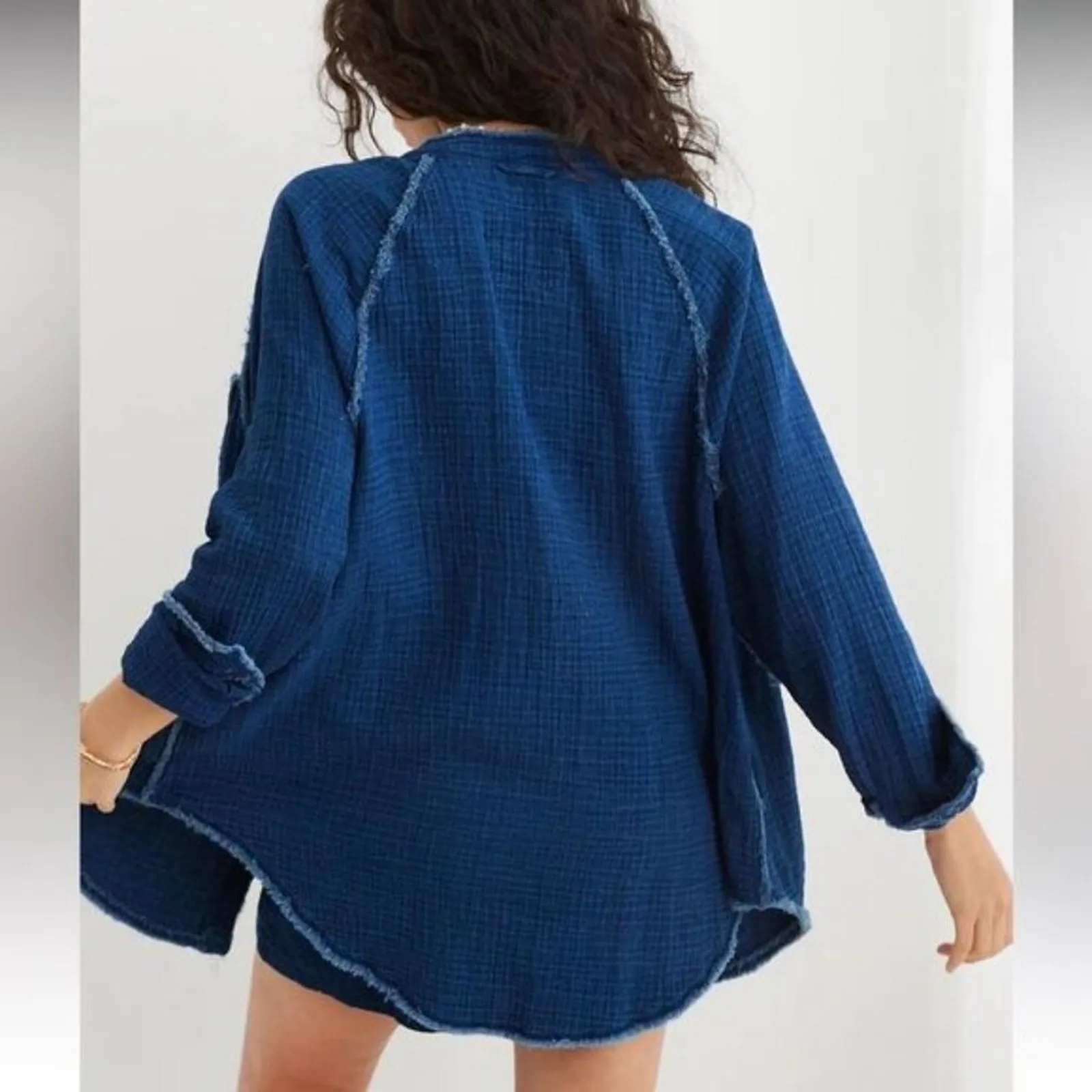 Aerie Sz M Oversized Indigo Blue Gauze Cover Up Button Down Shirt Dress Pocket - Image 4