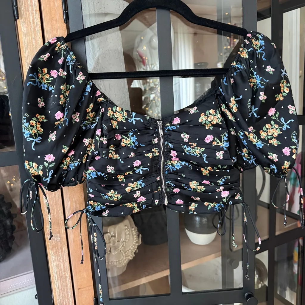 For Love & Lemons August cropped top lace floral bows tie coquette print vneck - Image 5