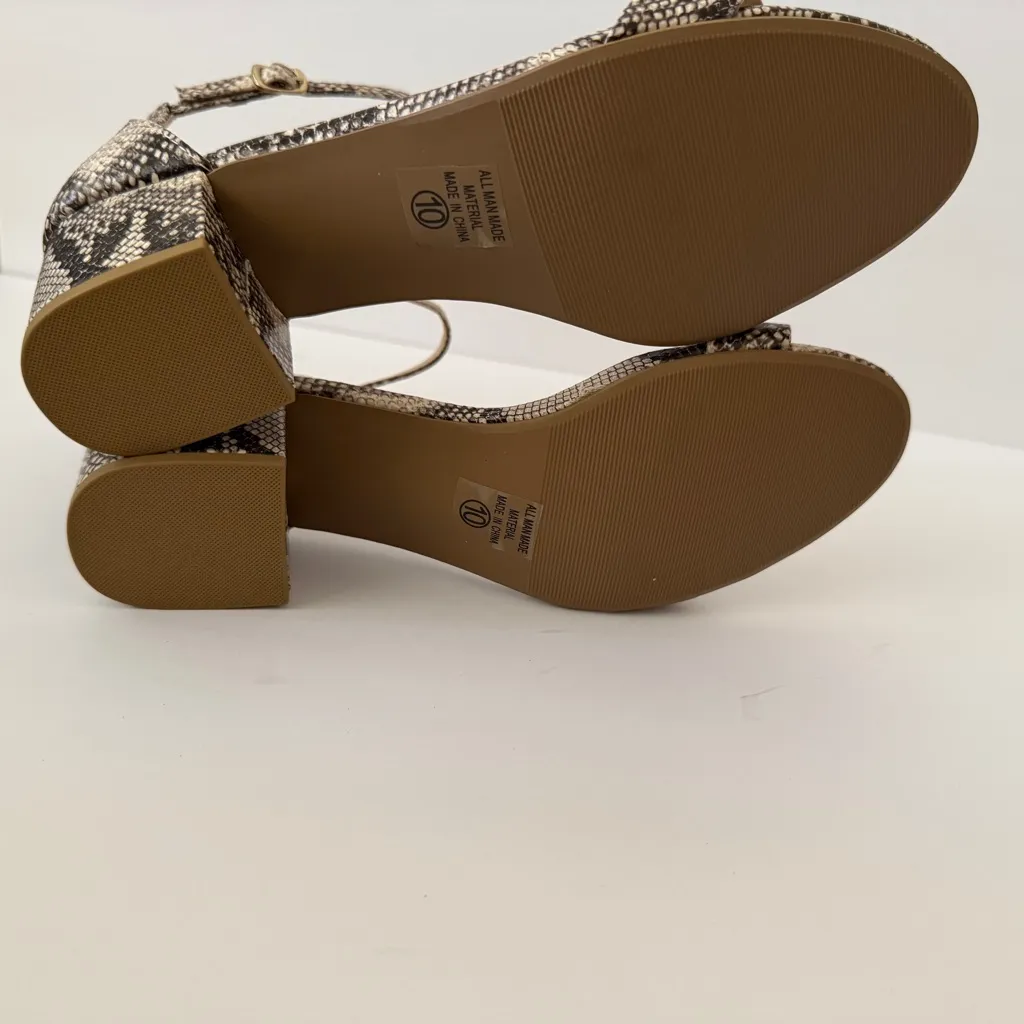 Snake Print Block Heel Neutral Open Toe Women’s Size 10 Animal Print Kitten Heel Black - Image 3