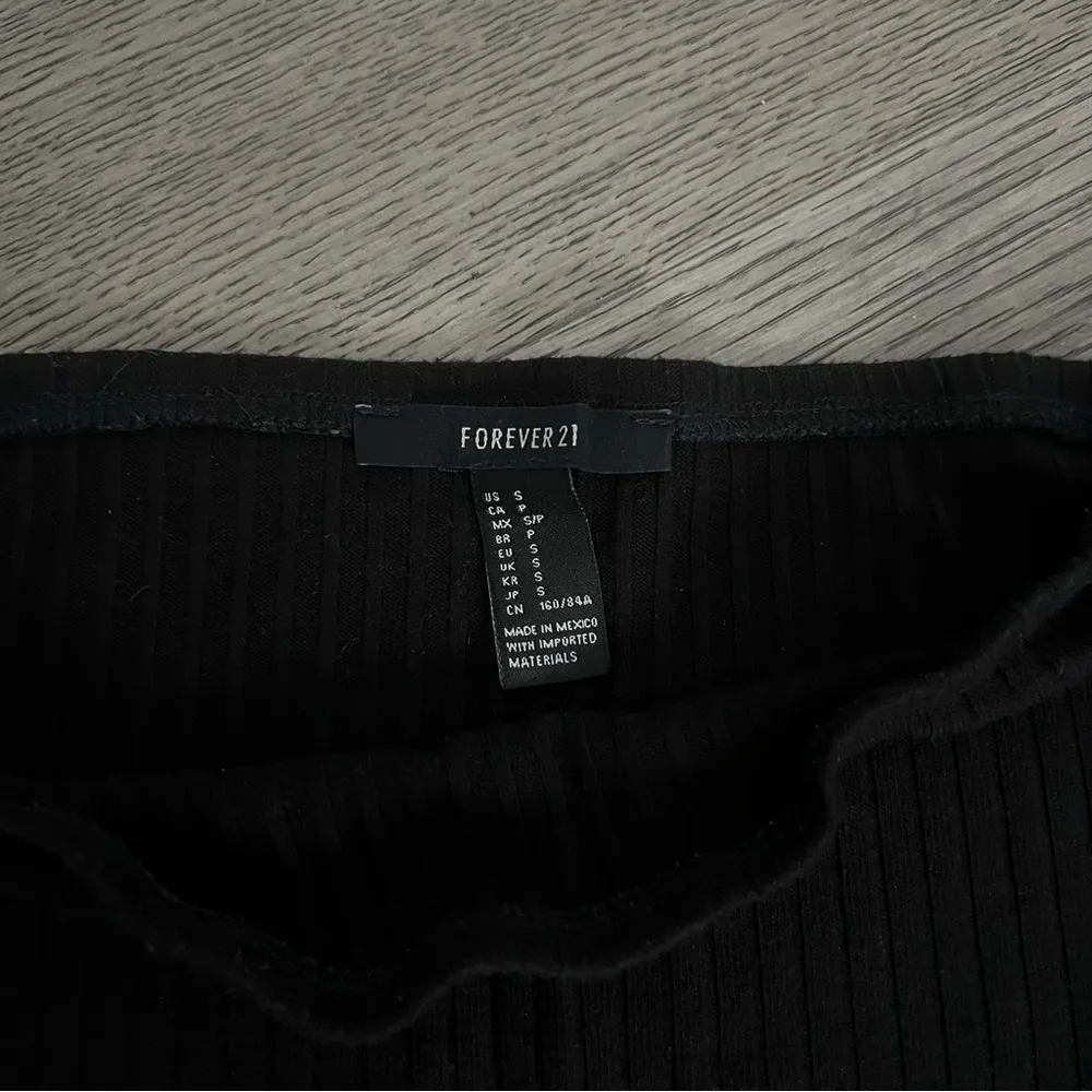 Forever21 Off the Shoulder Top - Image 4