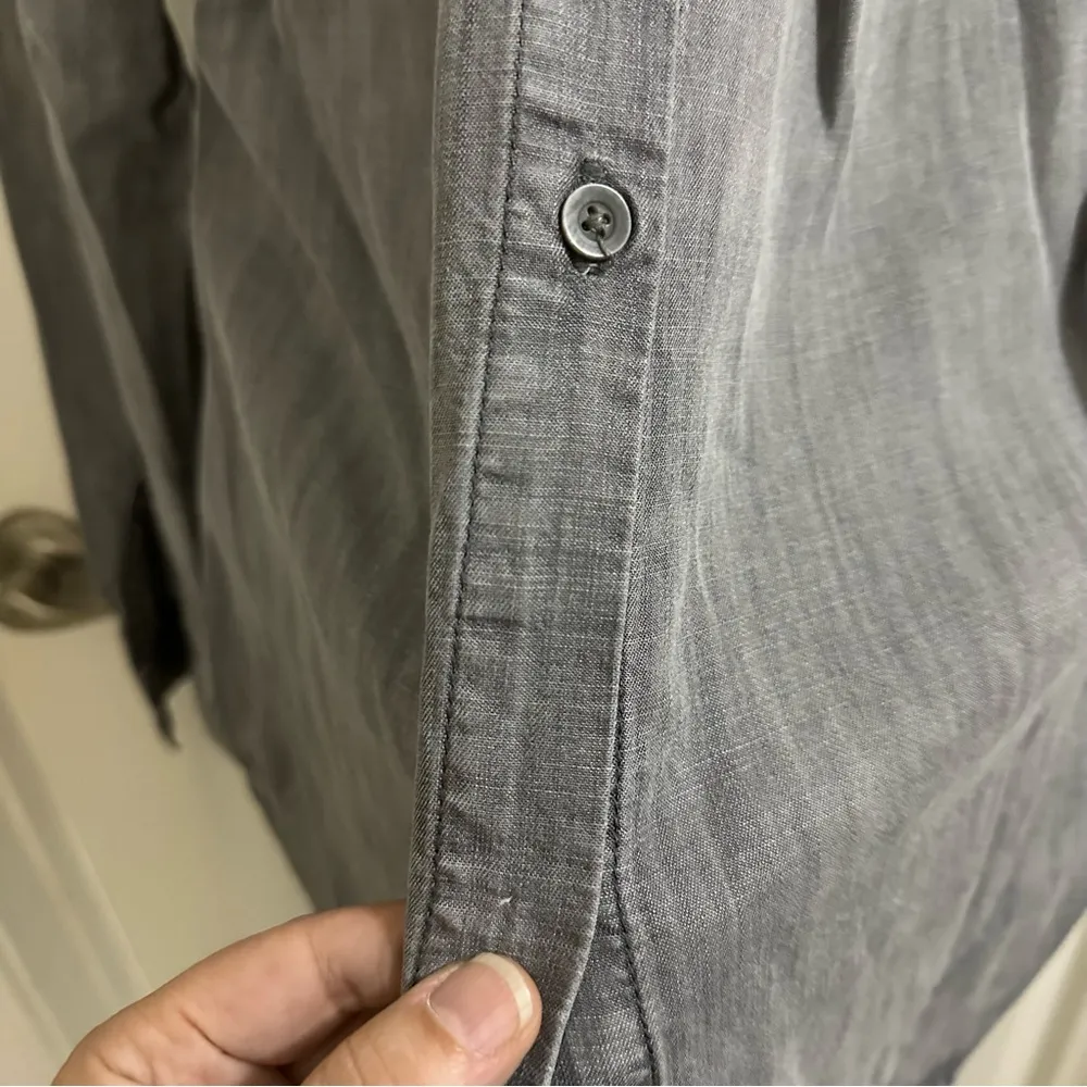 CLOTH & STONE Gray Chambray Split Back Button Down Shirt Women’s Sz Small Anthro - Image 5