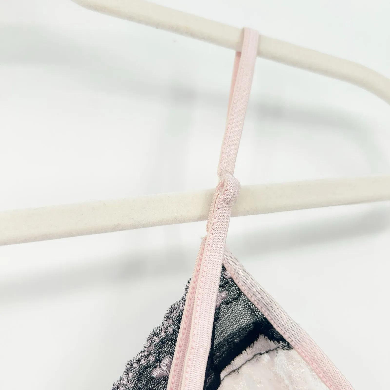 Secret Treasures‎ Womens Vintage Y2K Coquette Bow Sheer Lace Cami Top Pink - Image 5