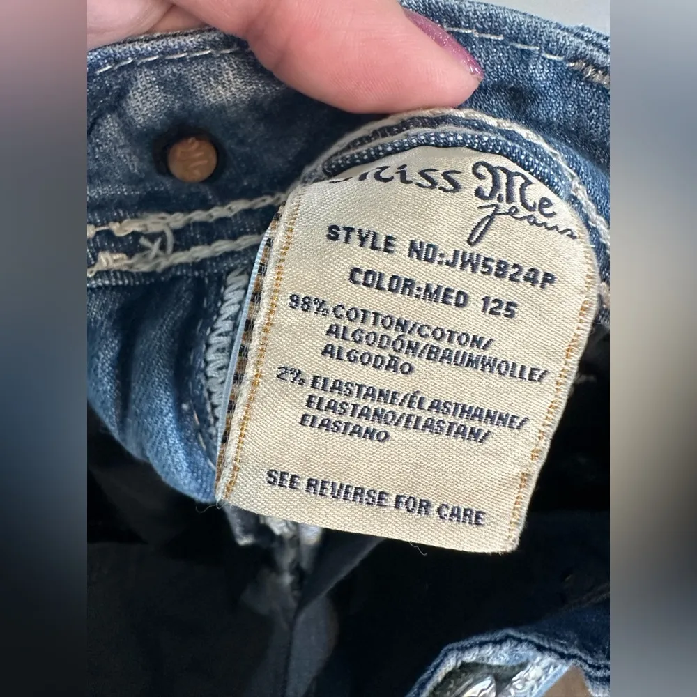 Miss Me Light Blue Cropped Jeans with Embellished Pockets - Image 4