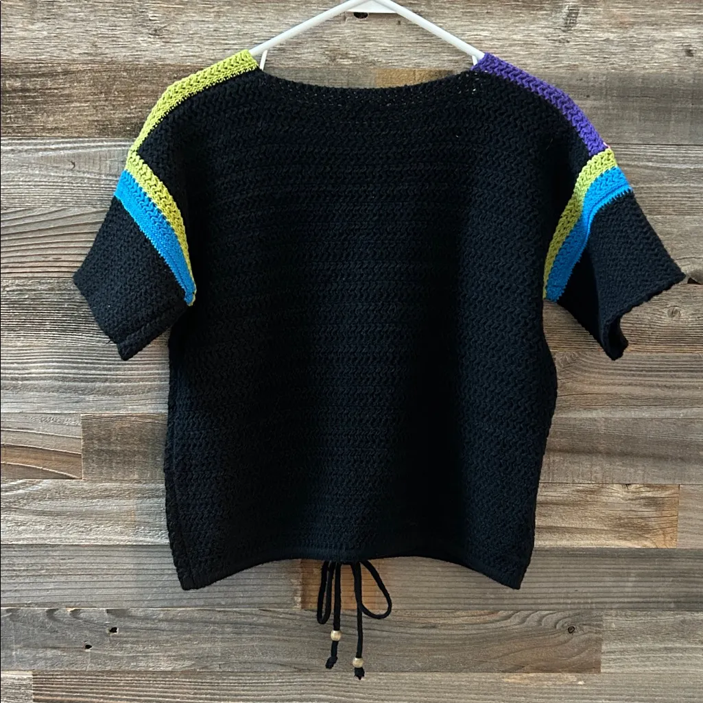 Mello Daisy Floral Black Crochet Short Sleeve Sweater Top Size Small NWOT - Image 4