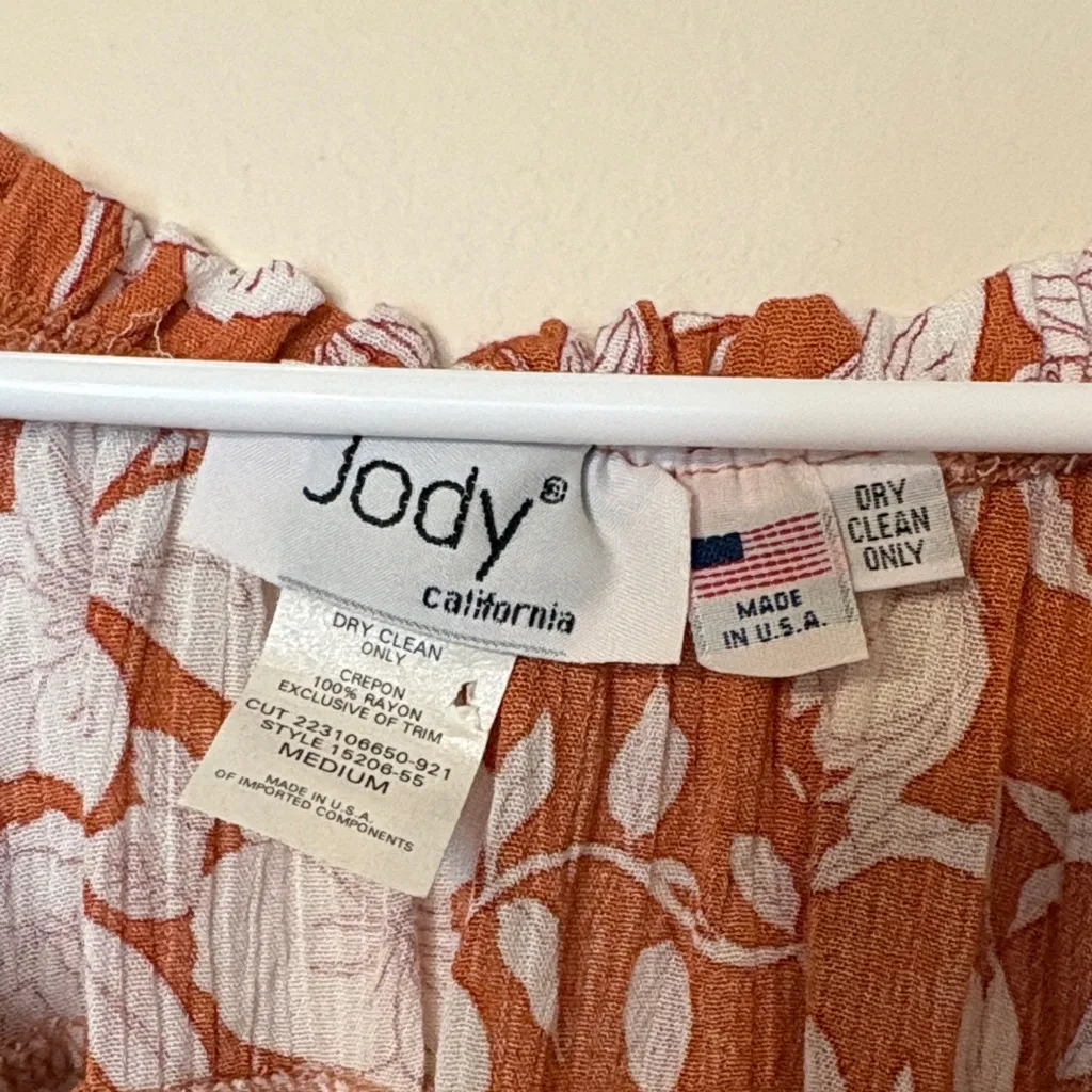 Elegant Floral Blouse in Terracotta Brown Size M - Image 4