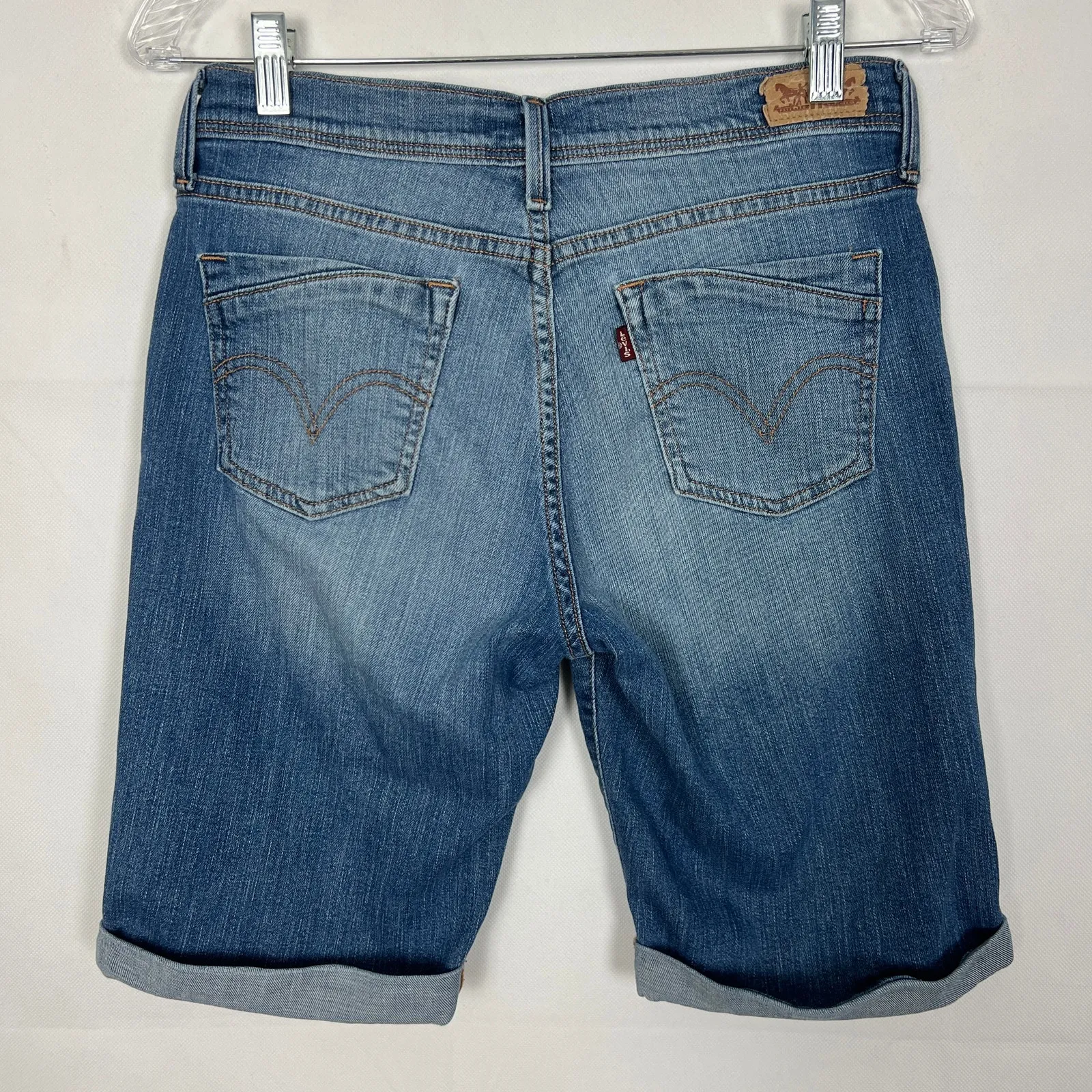 Levi's 5-Pocket Denim Shorts Size 4 - Image 2