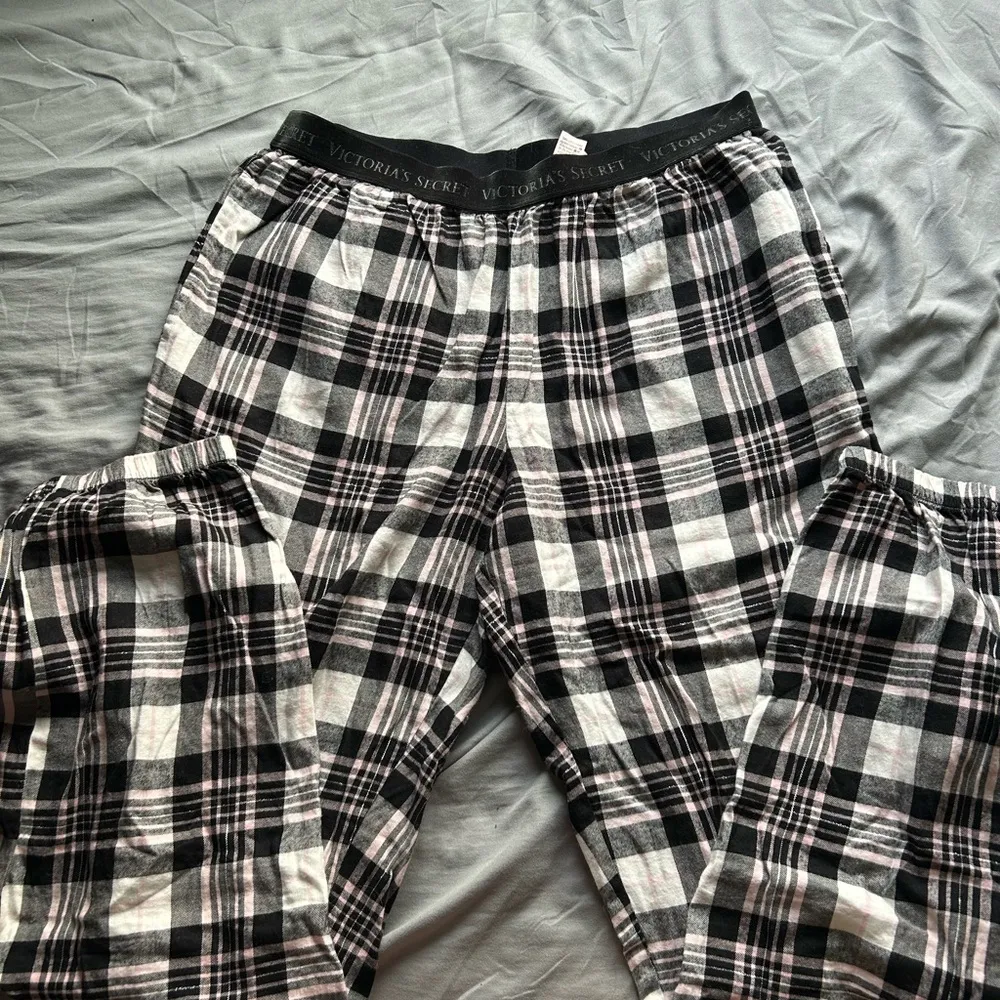 Victoria's Secret PJ Set - Image 4