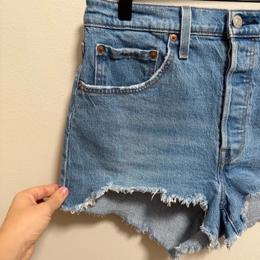 Levi’s classic ribcage 501 high rise denim shorts raw hem cutoff jean shorts - Image 4