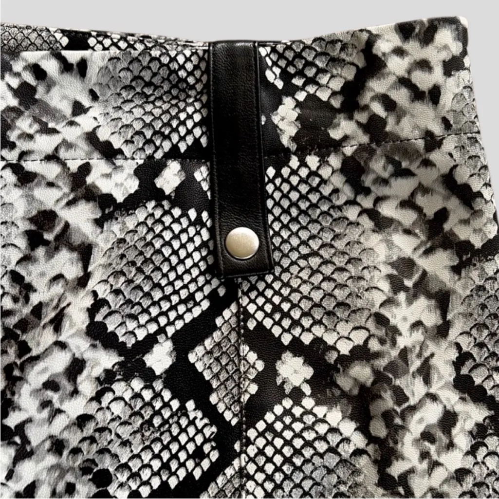 NWT VEDA Leather Snakeskin Crop High Rise Archive Pants Medium Retail $448.00 - Image 4