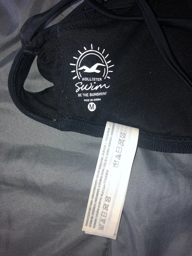 Hollister Black Bikini Top - Image 4