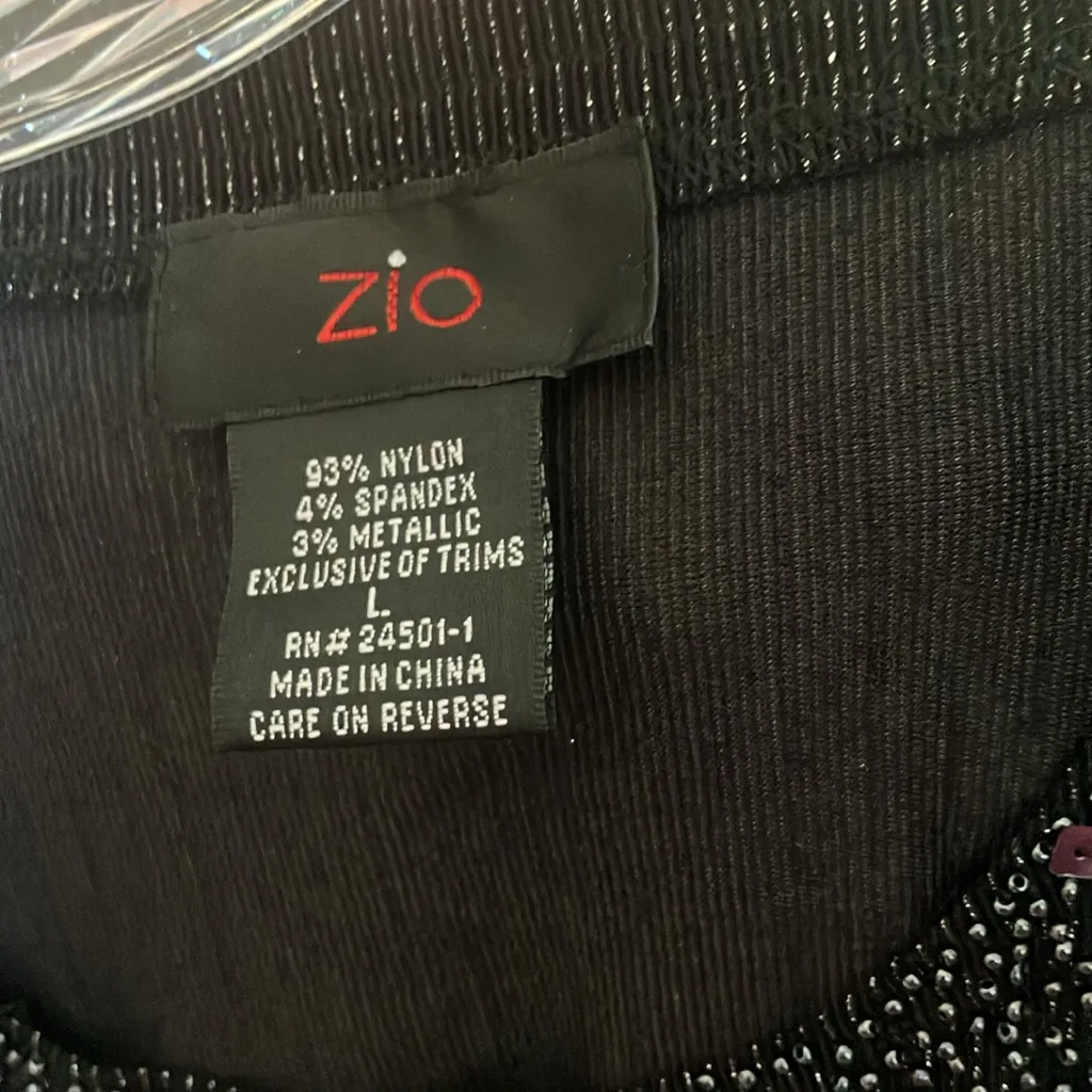 FINAL MARKDOWN Elegant zio Black Sequin Top large - Image 2