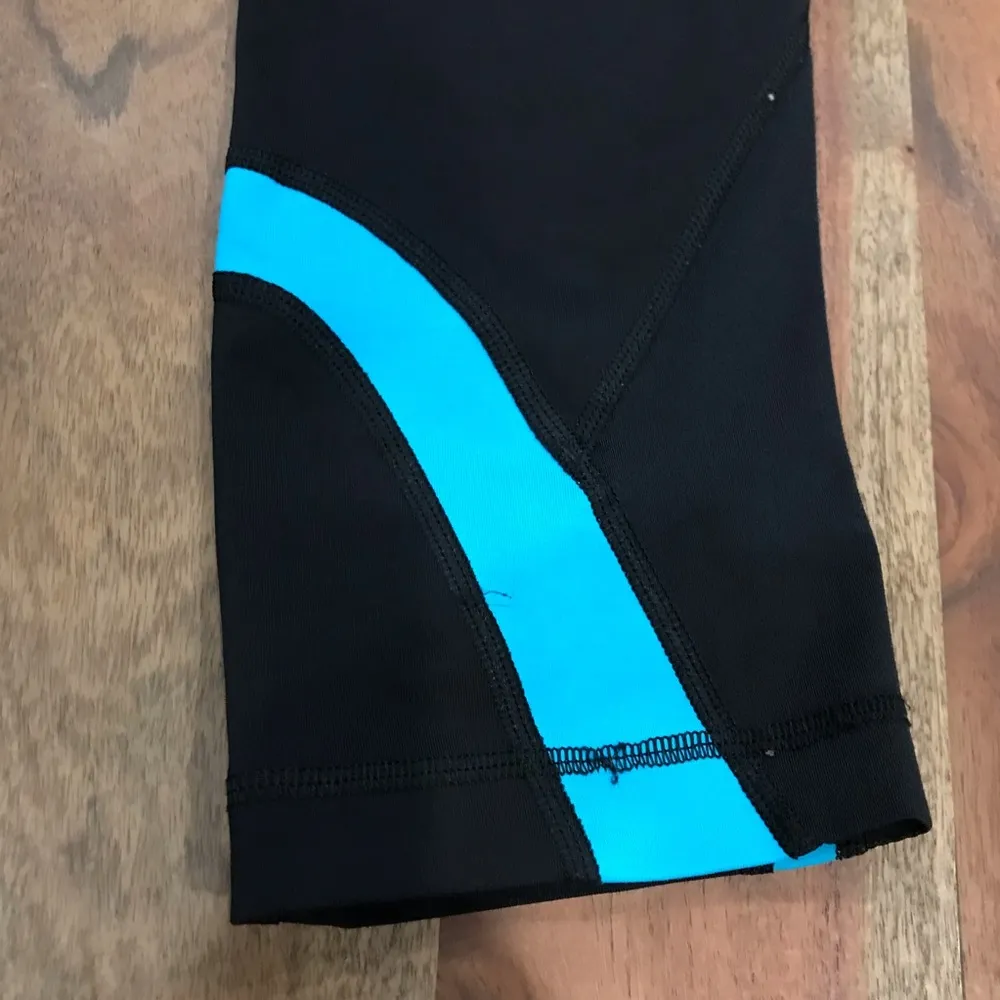 Lululemon Run: Inspire Crop II Legging Black / Twin Stripe Spry Blue / Spry blue - Image 6